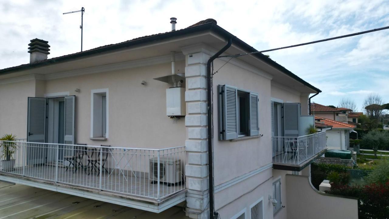 La Brise Hotell Marina di Pietrasanta Eksteriør bilde
